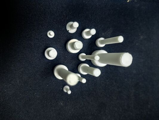 Винт из оксида алюминия